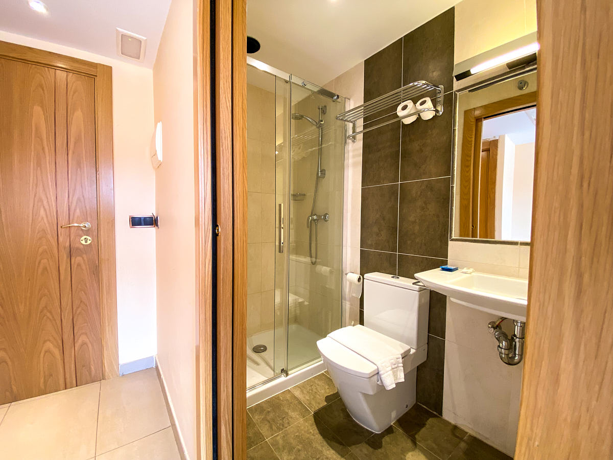 Dormir en Berlanga de Duero Habitación 103 baño 2