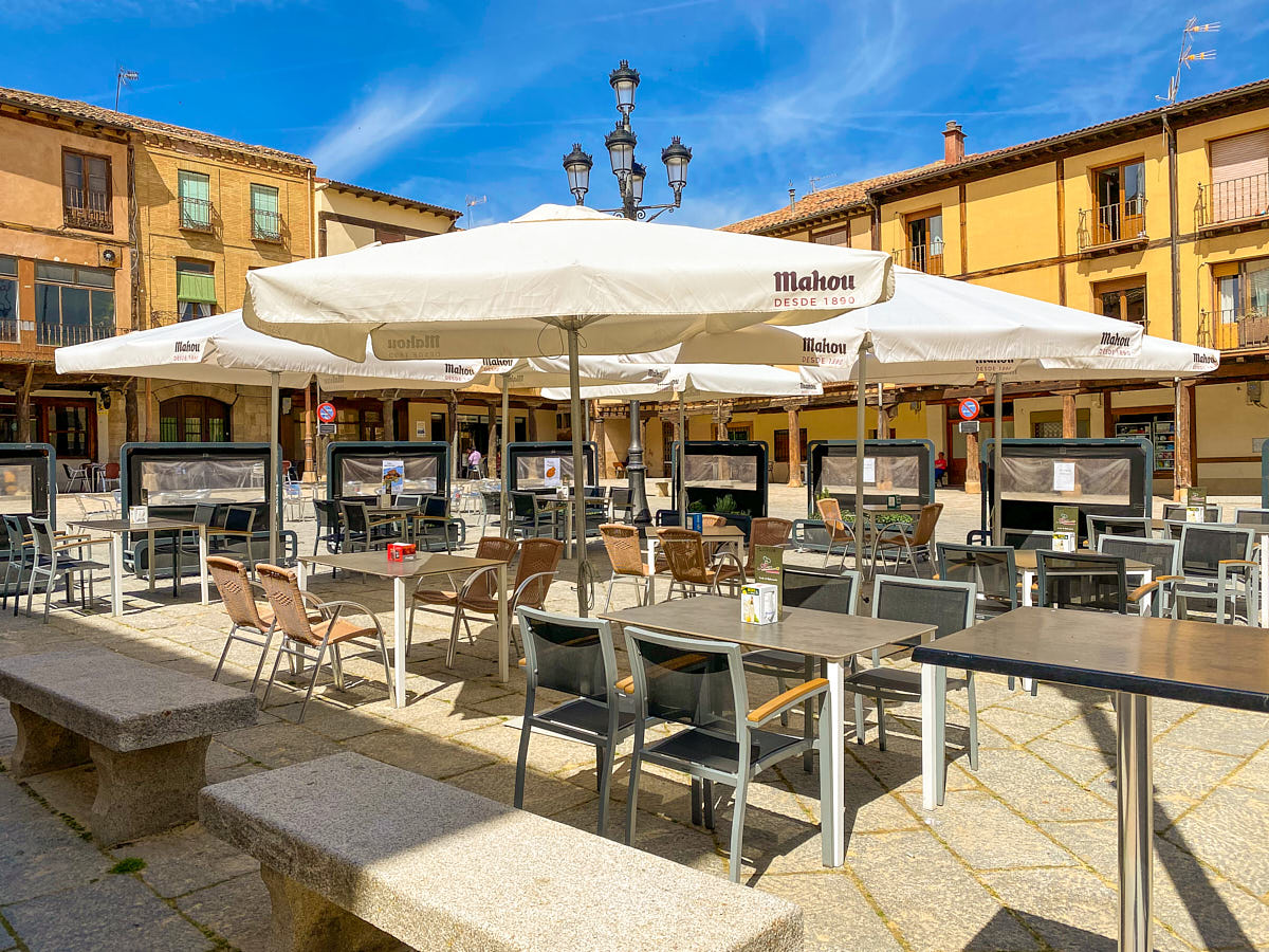 Bar en Berlanga de Duero del Hostal Ainoa terraza