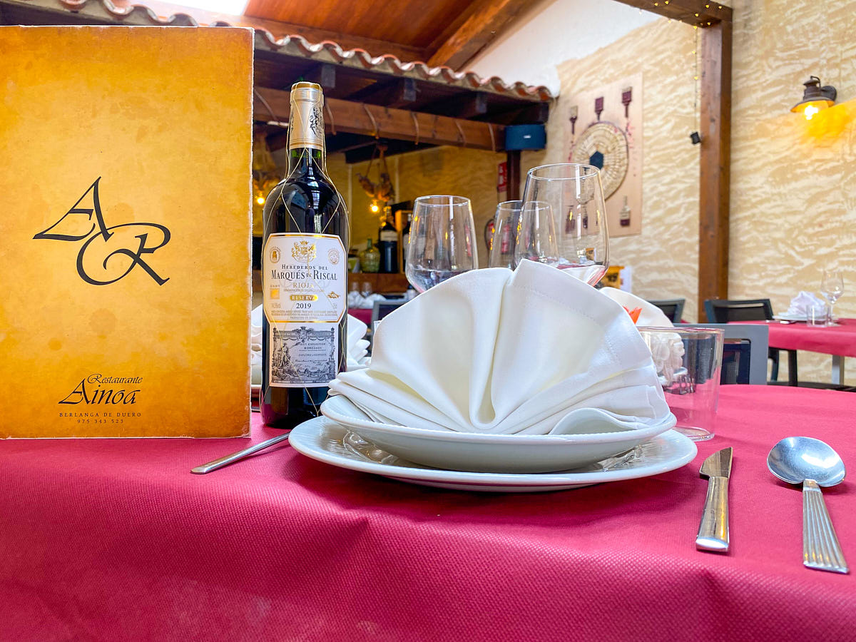 Bar en Berlanga de Duero del Hostal Ainoa servicio