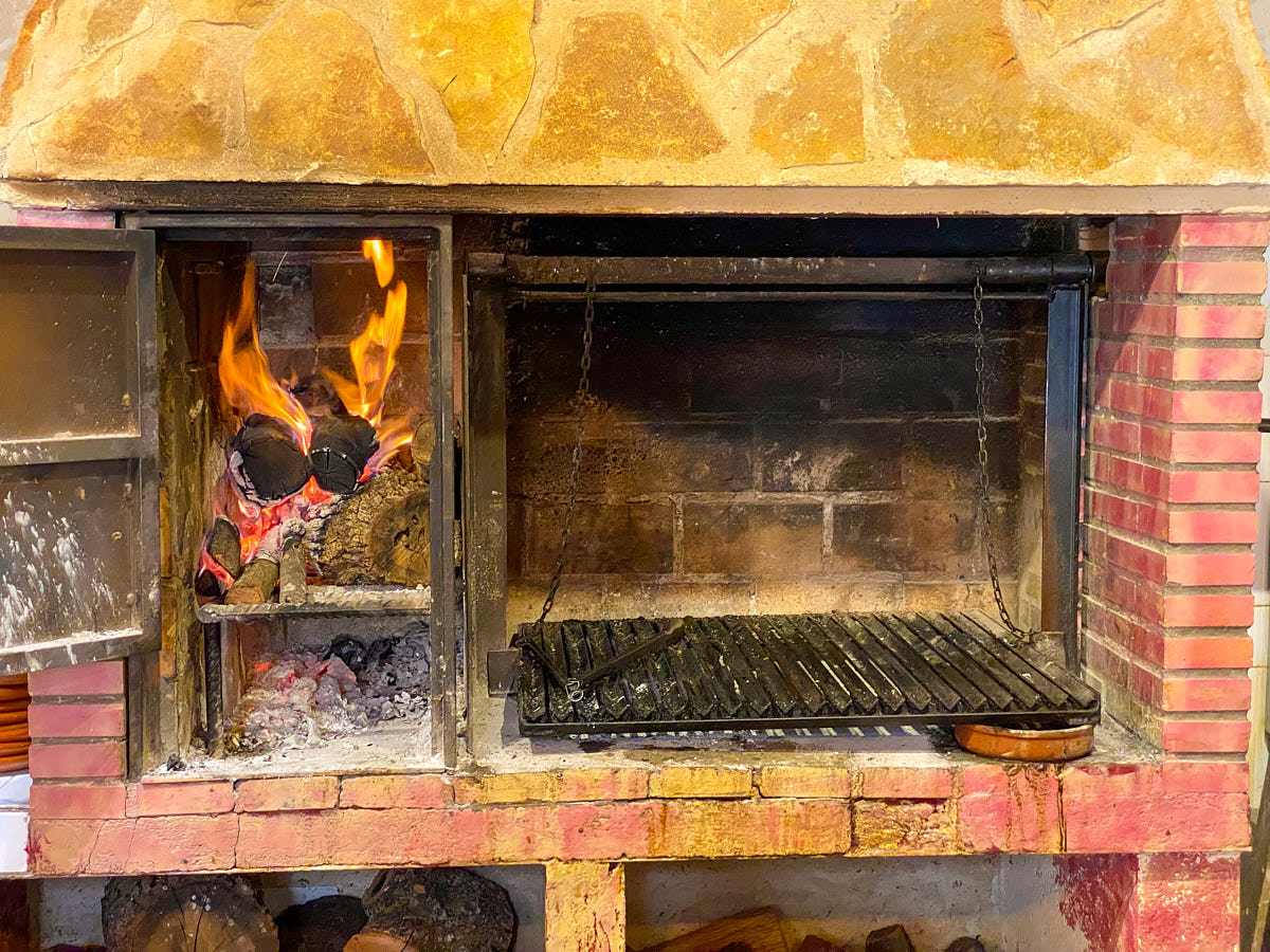 Bar en Berlanga de Duero del Hostal Ainoa parrilla