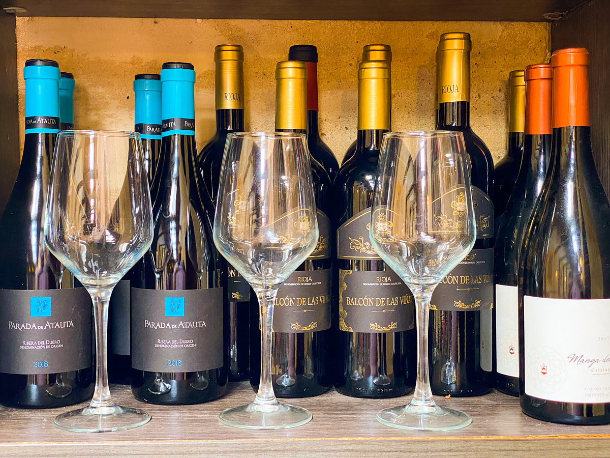 Bar en Berlanga de Duero del Hostal Ainoa vinos